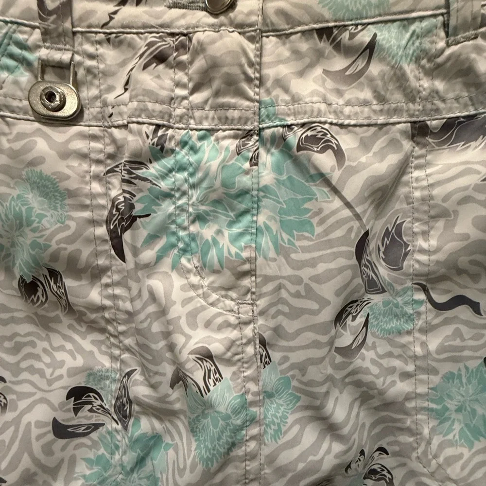 Daily Sports White and Blue Skorts size 4